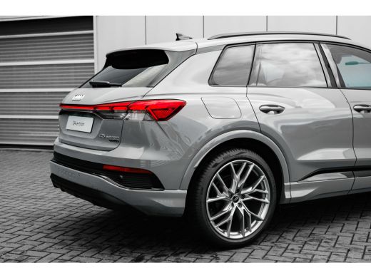 Audi Q4 e-tron S edition | Achterklep, automatisch bedienbaar | Achteruitrijcamera | Adaptive cruise control ActivLease financial lease