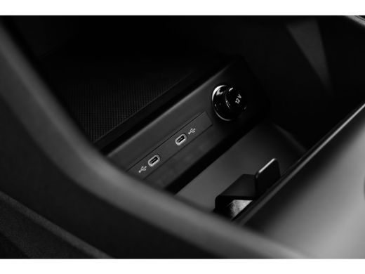 Audi Q4 e-tron S edition | Achterklep, automatisch bedienbaar | Achteruitrijcamera | Adaptive cruise control ActivLease financial lease