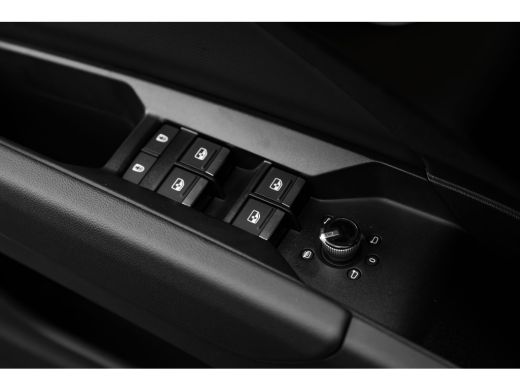 Audi Q4 e-tron S edition | Achterklep, automatisch bedienbaar | Achteruitrijcamera | Adaptive cruise control ActivLease financial lease