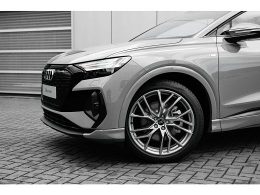 Audi Q4 e-tron S edition | Achterklep, automatisch bedienbaar | Achteruitrijcamera | Adaptive cruise control ActivLease financial lease