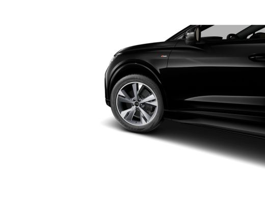 Audi Q4 e-tron S edition | Achterklep, automatisch bedienbaar | Achteruitrijcamera | Adaptive cruise control ActivLease financial lease