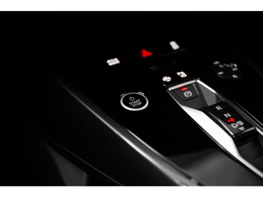 Audi Q4 e-tron S edition | Achterklep, automatisch bedienbaar | Achteruitrijcamera | Adaptive cruise control ActivLease financial lease