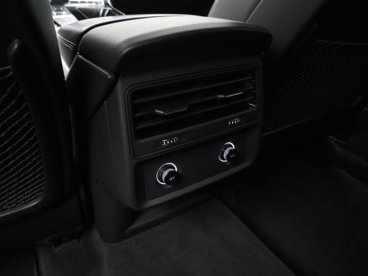 Audi Q8 50 TDI quattro Pro Line Plus S Line Navigatie Luchtvering Trekhaak Camera Pdc Acc 20 ActivLease financial lease