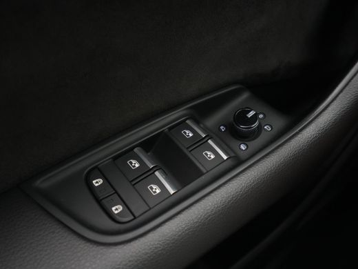 Audi Q8 50 TDI quattro Pro Line Plus S Line Navigatie Luchtvering Trekhaak Camera Pdc Acc 20 ActivLease financial lease