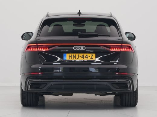 Audi Q8 50 TDI quattro Pro Line Plus S Line Navigatie Luchtvering Trekhaak Camera Pdc Acc 20 ActivLease financial lease