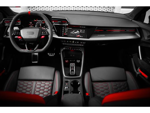 Audi RS3 Sportback 2.5 TFSI RS 3 quattro | Cruise control | Keyless entry/start | Parkeer assistent ActivLease financial lease