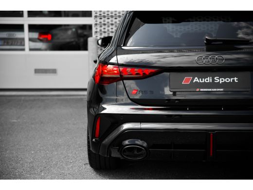Audi RS3 Sportback 2.5 TFSI RS 3 quattro | Cruise control | Keyless entry/start | Parkeer assistent ActivLease financial lease