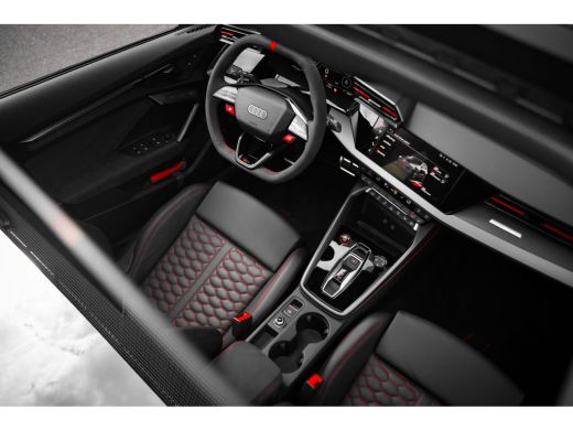 Audi RS3 Sportback 2.5 TFSI RS 3 quattro | Cruise control | Keyless entry/start | Parkeer assistent ActivLease financial lease