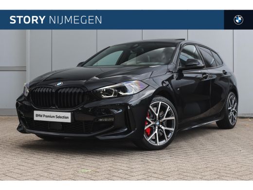 BMW 1 Serie 118i High Executive M Sport Automaat / Panoramadak / Sportstoelen / Achteruitrijcamera / Adaptiev... BMW 1 Serie 118i High Executive M Sport Automaat / Panoramadak / Sportstoelen / Achteruitrijcamera / Adaptiev...