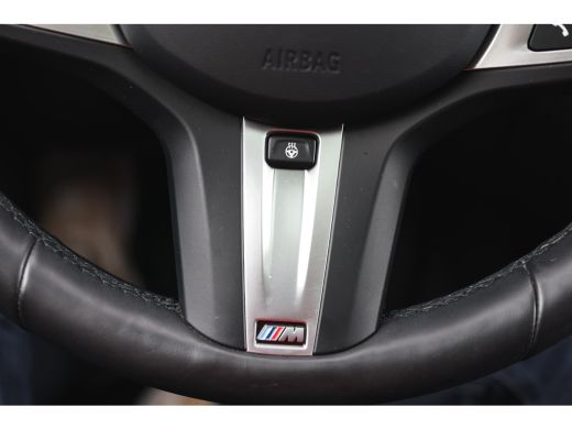 BMW 1 Serie 118i High Executive M Sport Automaat / Panoramadak / Sportstoelen / Achteruitrijcamera / Adaptiev... ActivLease financial lease