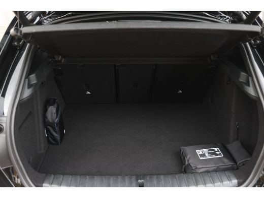 BMW 1 Serie 118i High Executive M Sport Automaat / Panoramadak / Sportstoelen / Achteruitrijcamera / Adaptiev... ActivLease financial lease