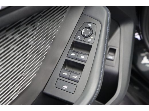 BMW 1 Serie 120 High Executive M Sport Automaat / Panoramadak / Sportstoelen / M Adaptief onderstel / Adaptie... ActivLease financial lease