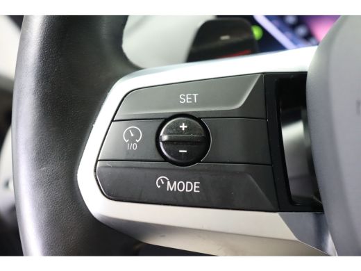 BMW 1 Serie 120 High Executive M Sport Automaat / Panoramadak / Sportstoelen / M Adaptief onderstel / Adaptie... ActivLease financial lease