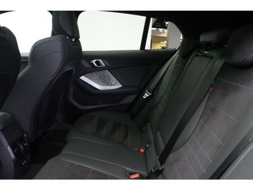 BMW 1 Serie 120 High Executive M Sport Automaat / Panoramadak / Sportstoelen / M Adaptief onderstel / Adaptie... ActivLease financial lease