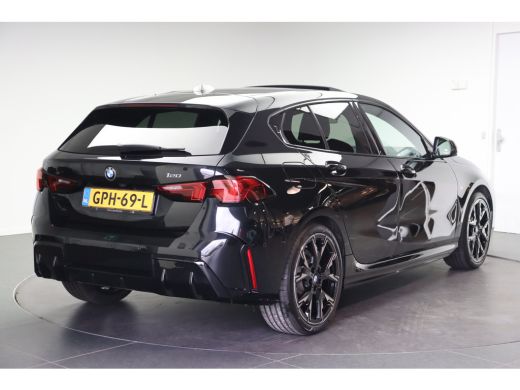 BMW 1 Serie 120 High Executive M Sport Automaat / Panoramadak / Sportstoelen / M Adaptief onderstel / Adaptie... ActivLease financial lease