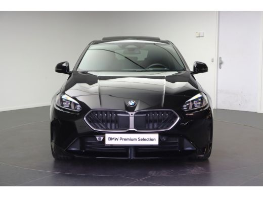 BMW 1 Serie 120 High Executive M Sport Automaat / Panoramadak / Sportstoelen / M Adaptief onderstel / Adaptie... ActivLease financial lease