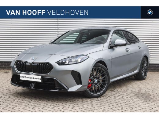 BMW 2 Serie 220 High Executive M Sport Automaat / Panoramadak / Sportstoelen / M Adaptief onderstel / Comfort... BMW 2 Serie 220 High Executive M Sport Automaat / Panoramadak / Sportstoelen / M Adaptief onderstel / Comfort...