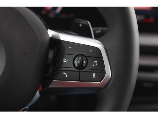 BMW 2 Serie 220 High Executive M Sport Automaat / Panoramadak / Sportstoelen / M Adaptief onderstel / Comfort... ActivLease financial lease