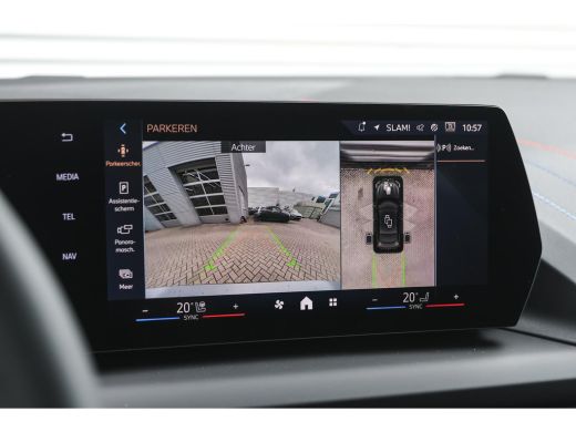 BMW 2 Serie 220 High Executive M Sport Automaat / Panoramadak / Sportstoelen / M Adaptief onderstel / Comfort... ActivLease financial lease