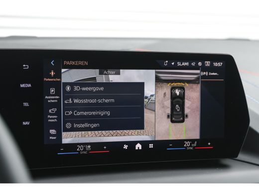 BMW 2 Serie 220 High Executive M Sport Automaat / Panoramadak / Sportstoelen / M Adaptief onderstel / Comfort... ActivLease financial lease