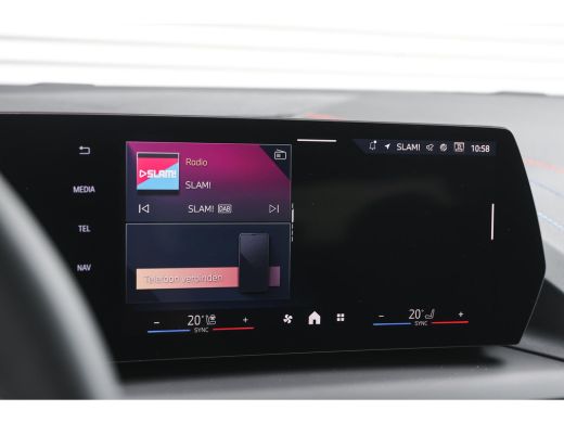 BMW 2 Serie 220 High Executive M Sport Automaat / Panoramadak / Sportstoelen / M Adaptief onderstel / Comfort... ActivLease financial lease