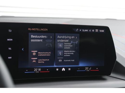 BMW 2 Serie 220 High Executive M Sport Automaat / Panoramadak / Sportstoelen / M Adaptief onderstel / Comfort... ActivLease financial lease