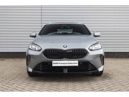 BMW 2 Serie 220 High Executive M Sport Automaat / Panoramadak / Sportstoelen / M Adaptief onderstel / Comfort... ActivLease financial lease