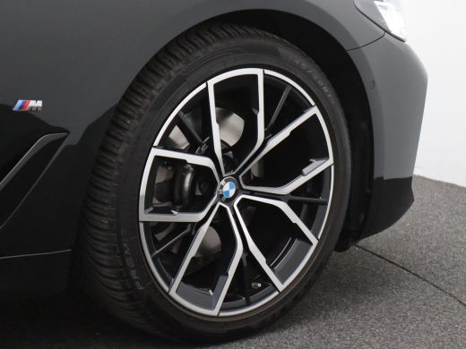 BMW 5 Serie Touring 520i Business Edition Plus 184PK AUT8 M-Sport, Pano-Schuifdak, Laser-LED Koplampen, Stoel... ActivLease financial lease