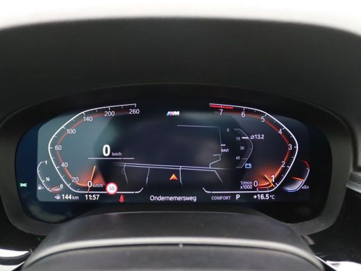 BMW 5 Serie Touring 520i Business Edition Plus 184PK AUT8 M-Sport, Pano-Schuifdak, Laser-LED Koplampen, Stoel... ActivLease financial lease