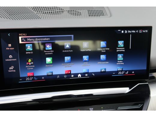 BMW 5 Serie Touring 530e M Sport Automaat / Panoramadak / Trekhaak / Stoelventilatie / Comfort Access / Adapt... ActivLease financial lease