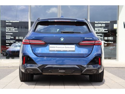 BMW 5 Serie Touring 530e M Sport Automaat / Panoramadak / Trekhaak / Stoelventilatie / Comfort Access / Adapt... ActivLease financial lease