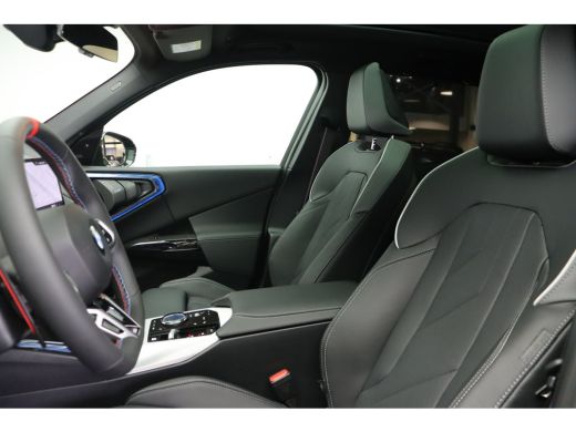 BMW X3 M50 xDrive M Sport / Panoramadak / Trekhaak / Sportstoelen / Stoelventilatie / Parking Assistant ... ActivLease financial lease