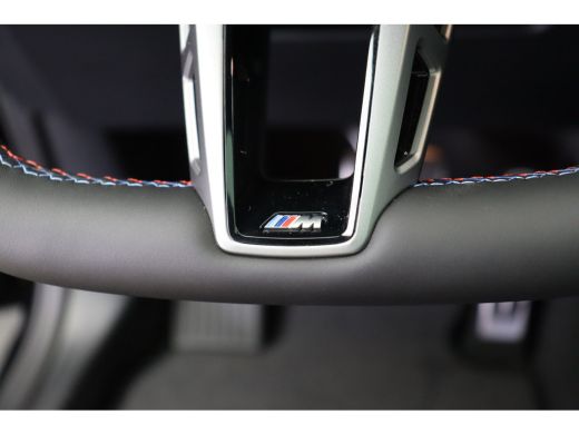 BMW X3 M50 xDrive M Sport / Panoramadak / Trekhaak / Sportstoelen / Stoelventilatie / Parking Assistant ... ActivLease financial lease