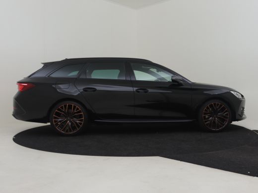 CUPRA Leon Sportstourer VZ e-Hybrid 245pk Trekhaak | Stoelverwarming | Camera | Keyless | Navigatie | App connect | Park ... ActivLease financial lease