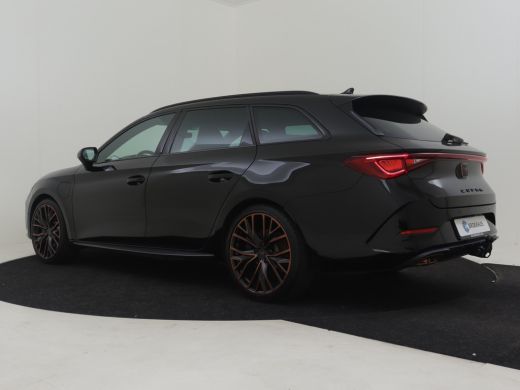 CUPRA Leon Sportstourer VZ e-Hybrid 245pk Trekhaak | Stoelverwarming | Camera | Keyless | Navigatie | App connect | Park ... ActivLease financial lease