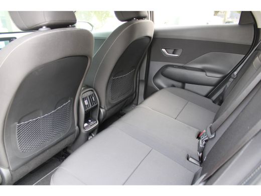 Hyundai Kona Comfort Smart 65.4 kWh | V2L | Warmtepomp | Dodehoek-Detectie | Navigatie | Camera | Adaptive Cru... ActivLease financial lease