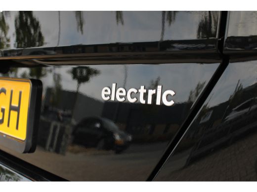 Hyundai Kona Comfort Smart 65.4 kWh | V2L | Warmtepomp | Dodehoek-Detectie | Navigatie | Camera | Adaptive Cru... ActivLease financial lease