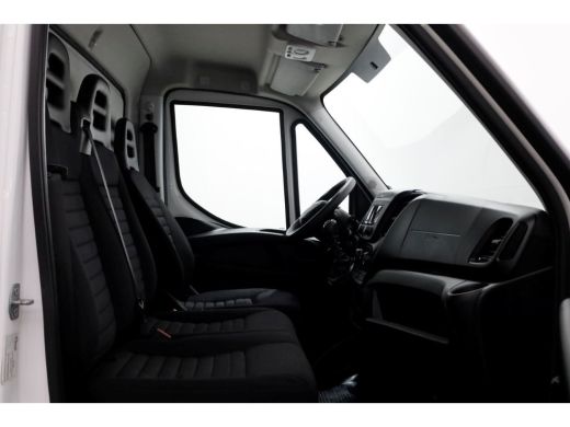 Iveco Daily 35C16 160pk XXL Bakwagen met laadklep L449/B215 01-2024 ActivLease financial lease