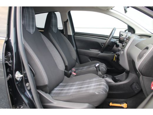 Peugeot 108 1.0 e-VTi Active | Airco | Elek. Spiegels | Elek. Ramen | Bluetooth | Leder Stuurw. | Airco | Ele... ActivLease financial lease