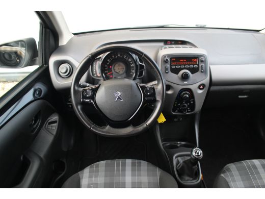 Peugeot 108 1.0 e-VTi Active | Airco | Elek. Spiegels | Elek. Ramen | Bluetooth | Leder Stuurw. | Airco | Ele... ActivLease financial lease