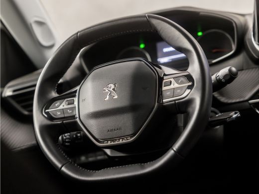 Peugeot 2008 1.2 PureTech Sport (APPLE CARPLAY, GROOT NAVI, LED KOPLAMPEN, SPORTSTOELEN, LANE ASSIST, CRUISE, ... ActivLease financial lease