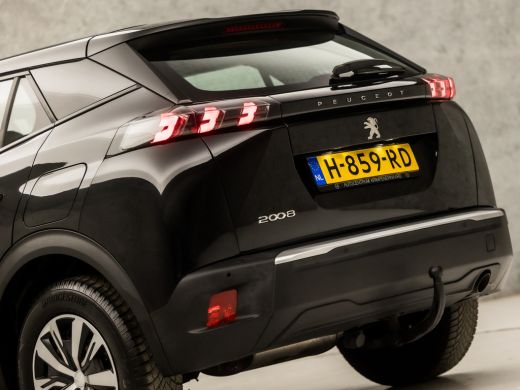 Peugeot 2008 1.2 PureTech Sport (APPLE CARPLAY, GROOT NAVI, TREKHAAK, PARKEERSENSOREN, SPORTSTOELEN, CRUISE, L... ActivLease financial lease