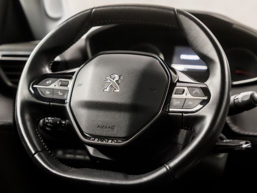 Peugeot 2008 1.2 PureTech Sport (APPLE CARPLAY, GROOT NAVI, TREKHAAK, PARKEERSENSOREN, SPORTSTOELEN, CRUISE, L... ActivLease financial lease