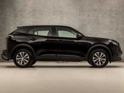 Peugeot 2008 1.2 PureTech Sport (APPLE CARPLAY, GROOT NAVI, TREKHAAK, PARKEERSENSOREN, SPORTSTOELEN, CRUISE, L... ActivLease financial lease