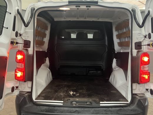 Peugeot Expert 2.0 BlueHDI 120 PK Long Premium DC 6 Persoons! | 2 Schuifdeuren | getint glas | Bluetooth | Airco... ActivLease financial lease