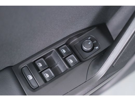 Seat Leon 1.0 TSI Reference | Navi By App | Airco | Cruise Control | LED | DAB | Lichtmetalen Velgen ActivLease financial lease