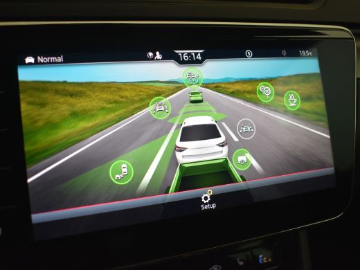 Skoda Superb Combi 1.4 TSI iV Sportline Business 218pk Canton audio  | Trail assist | Elektrische stoelen memo... ActivLease financial lease