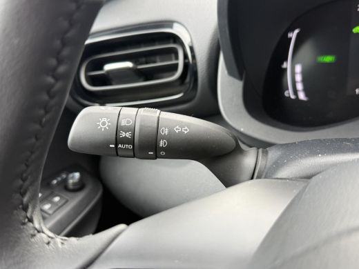 Toyota Yaris Cross 1.5 Hybrid 115 Dynamic **STOEL EN STUURWIELVERWARMING/ DODEHOEK DETECTIE/ PARKEERSENSOREN** ActivLease financial lease