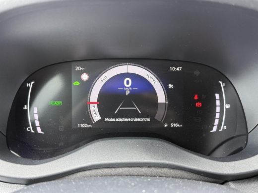 Toyota Yaris Cross 1.5 Hybrid 115 Dynamic **STOEL EN STUURWIELVERWARMING/ DODEHOEK DETECTIE/ PARKEERSENSOREN** ActivLease financial lease