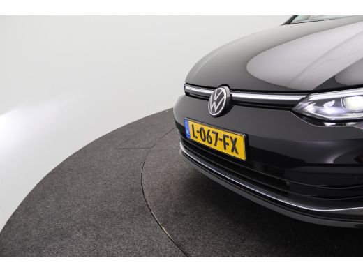 Volkswagen Golf 1.4 eHybrid Style Leder interieur | Panoramadak | Head-Up Display | Achteruitrijcamera | Binnensp... ActivLease financial lease